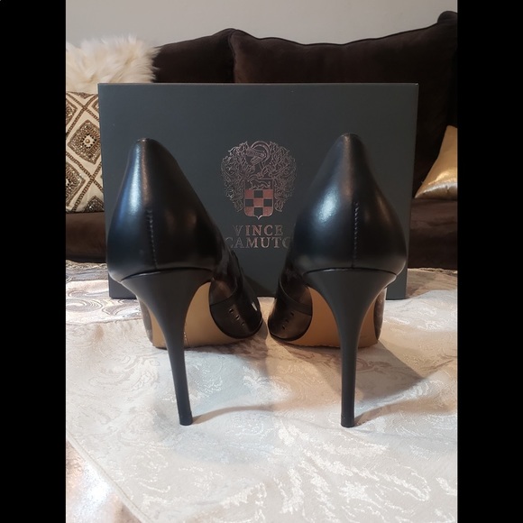 Vince Camuto Leather Leopard Pumps - Picture 2 of 7